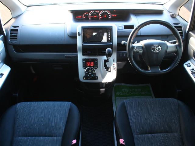 ヴォクシー ＺＳ　煌　後期型・両側パワースライドドア・ＴＥＩＮ車高調・ＨＩＤヘッドライト・ドライブレコーダー・パドルシフト・スマートキー・プッシュスタート・社外ＡＷ・ウインカーミラー・オートエアコン・ドアバイザー（5枚目）