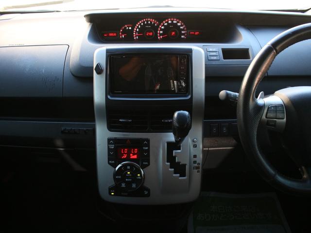 ヴォクシー ＺＳ　煌　後期型・両側パワースライドドア・ＴＥＩＮ車高調・ＨＩＤヘッドライト・ドライブレコーダー・パドルシフト・スマートキー・プッシュスタート・社外ＡＷ・ウインカーミラー・オートエアコン・ドアバイザー（40枚目）