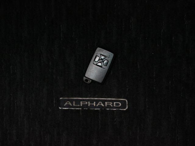 アルファード 240S 後期型・サンルーフ・パワースライドドア・純正ナビ・フルセグ・バックカメラ・Bluetooth接続・Rフリップダウンモニター・ETC・コーナーセンサー・スマートキー・プッシュスタート・HIDヘッドライト(27枚目)