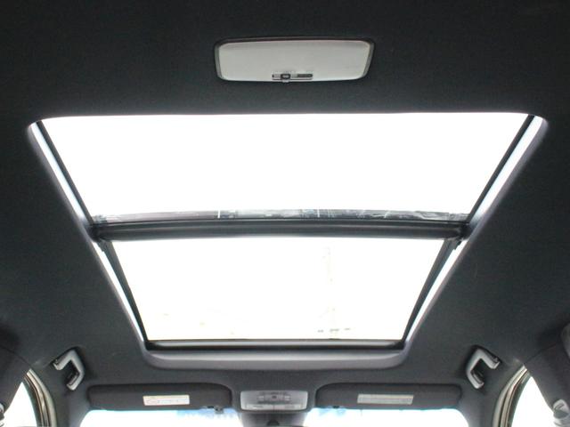 ハリアー プレミアム　サンルーフ・ＷＡＬＤフルエアロ・９ｉｎナビ・ＥＴＣ・フルセグ・バックカメラ・Ｂｌｕｅｔｏｏｔｈ接続・クルーズコントロール・レーンキープアシスト・プッシュスタート・ＬＥＤヘッドライト・フォグランプ（4枚目）