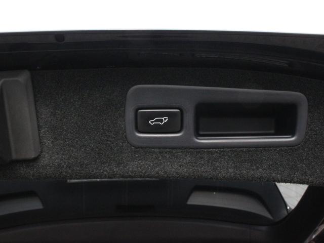 ハリアー プレミアム　サンルーフ・ＷＡＬＤフルエアロ・９ｉｎナビ・ＥＴＣ・フルセグ・バックカメラ・Ｂｌｕｅｔｏｏｔｈ接続・クルーズコントロール・レーンキープアシスト・プッシュスタート・ＬＥＤヘッドライト・フォグランプ（15枚目）