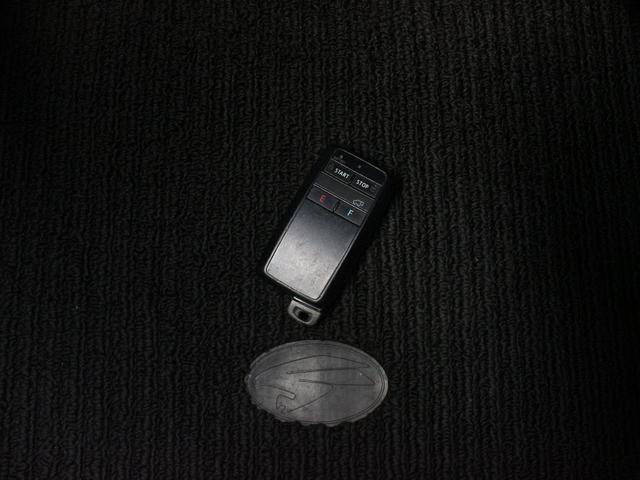 ハリアー プレミアム　サンルーフ・ＷＡＬＤフルエアロ・９ｉｎナビ・ＥＴＣ・フルセグ・バックカメラ・Ｂｌｕｅｔｏｏｔｈ接続・クルーズコントロール・レーンキープアシスト・プッシュスタート・ＬＥＤヘッドライト・フォグランプ（28枚目）