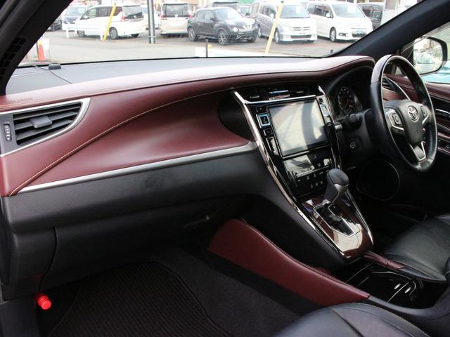 ハリアー プレミアム　サンルーフ・ＷＡＬＤフルエアロ・９ｉｎナビ・ＥＴＣ・フルセグ・バックカメラ・Ｂｌｕｅｔｏｏｔｈ接続・クルーズコントロール・レーンキープアシスト・プッシュスタート・ＬＥＤヘッドライト・フォグランプ（42枚目）