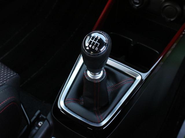 スイフトスポーツ ベースグレード 6速MT・クルーズコントロール・スマートキー・ETC・LEDヘッドライト・フォグランプ・プッシュスタート・シートヒーター・純正17インチAW・ウインカーミラー・オートエアコン・純正OPデカール(4枚目)