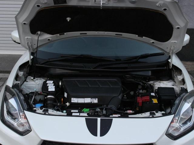 スイフトスポーツ ベースグレード 6速MT・クルーズコントロール・スマートキー・ETC・LEDヘッドライト・フォグランプ・プッシュスタート・シートヒーター・純正17インチAW・ウインカーミラー・オートエアコン・純正OPデカール(25枚目)