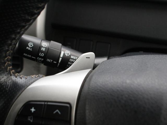 ヴォクシー ＺＳ　後期型・両側パワースライドドア・純正ナビ・地デジ・バックカメラ・Ｂｌｕｅｔｏｏｔｈ接続・ＥＴＣ・パドルシフト・スマートキー・プッシュスタート・ＨＩＤヘッドライト・純正１６ＡＷ・ウインカーミラー（18枚目）