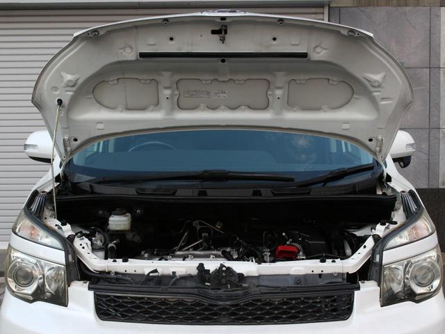 ヴォクシー ＺＳ　後期型・両側パワースライドドア・純正ナビ・地デジ・バックカメラ・Ｂｌｕｅｔｏｏｔｈ接続・ＥＴＣ・パドルシフト・スマートキー・プッシュスタート・ＨＩＤヘッドライト・純正１６ＡＷ・ウインカーミラー（35枚目）