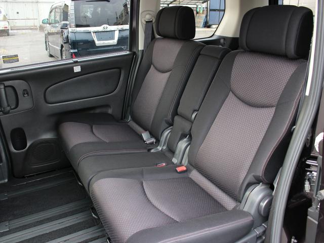 セレナ ハイウェイスター Vセレクション 両側電動スライドドア・HDDナビ・フルセグ・バックカメラ・ETC・クルーズコントロール・インテリキー・プッシュスタート・HIDヘッドライト・フォグランプ・純正16インチAW・ウインカーミラー・A/AC(12枚目)