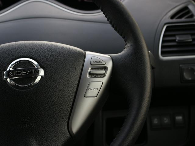 セレナ ハイウェイスター Vセレクション 両側電動スライドドア・HDDナビ・フルセグ・バックカメラ・ETC・クルーズコントロール・インテリキー・プッシュスタート・HIDヘッドライト・フォグランプ・純正16インチAW・ウインカーミラー・A/AC(19枚目)