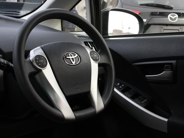 プリウス Ｓ　後期型・純正ＯＰナビ・フルセグ・Ｂｌｕｅｔｏｏｔｈ接続・バックカメラ・ＥＴＣ・スマートキー・プッシュスタート・ＨＩＤヘッドライト・社外１５インチＡＷ・ウインカーミラー・オートエアコン・ドアバイザー（13枚目）