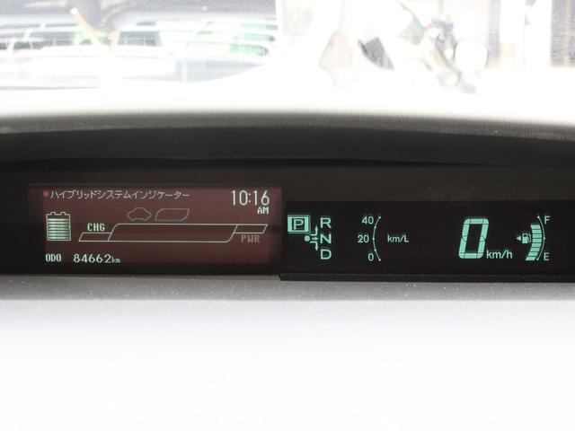 プリウス Ｓ　後期型・純正ＯＰナビ・フルセグ・Ｂｌｕｅｔｏｏｔｈ接続・バックカメラ・ＥＴＣ・スマートキー・プッシュスタート・ＨＩＤヘッドライト・社外１５インチＡＷ・ウインカーミラー・オートエアコン・ドアバイザー（23枚目）