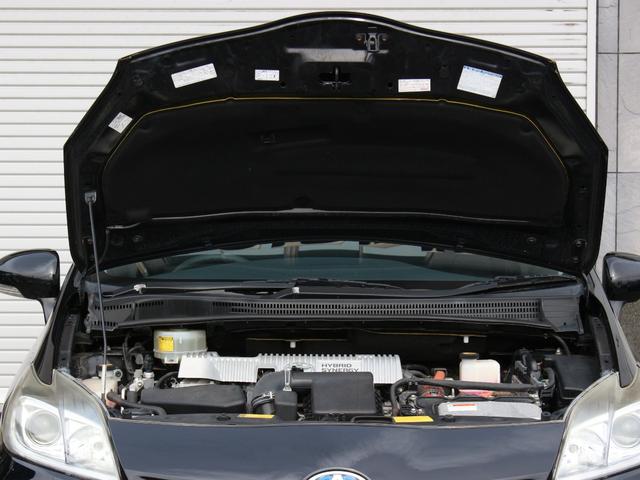 プリウス Ｓ　後期型・純正ＯＰナビ・フルセグ・Ｂｌｕｅｔｏｏｔｈ接続・バックカメラ・ＥＴＣ・スマートキー・プッシュスタート・ＨＩＤヘッドライト・社外１５インチＡＷ・ウインカーミラー・オートエアコン・ドアバイザー（30枚目）