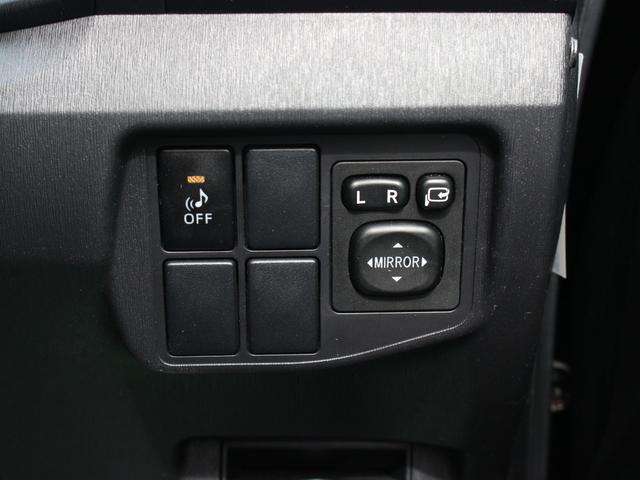 プリウス Ｓ　後期型・純正ＯＰナビ・フルセグ・Ｂｌｕｅｔｏｏｔｈ接続・バックカメラ・ＥＴＣ・スマートキー・プッシュスタート・ＨＩＤヘッドライト・社外１５インチＡＷ・ウインカーミラー・オートエアコン・ドアバイザー（47枚目）