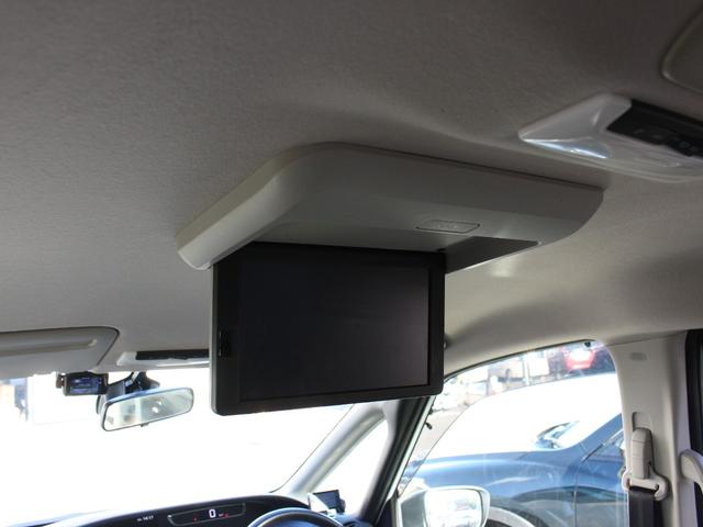 セレナ ハイウェイスター　プロパイロットエディション　純正ＯＰナビ・両側パワースライドドア・ＥＴＣ・フルセグ・バックカメラ・Ｂｌｕｅｔｏｏｔｈ接続・追従クルーズコントロール・ドライブレコーダー・インテリキー・プッシュスタート・ＬＥＤヘッドライト・フォグ（14枚目）