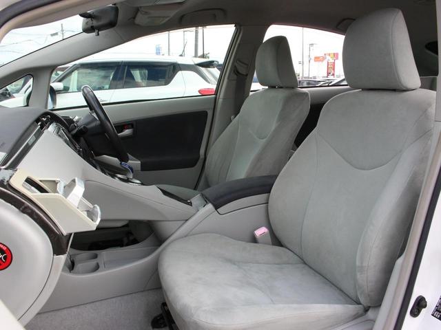 プリウス Gツーリングセレクション ワンオーナー・純正OPナビ・フルセグ・LEDヘッドライト・クルーズコントロール・バックカメラ・Bluetooth接続・スマートキー・プッシュスタート・フォグランプ・純正17インチAW・社外Fスポイラー(6枚目)