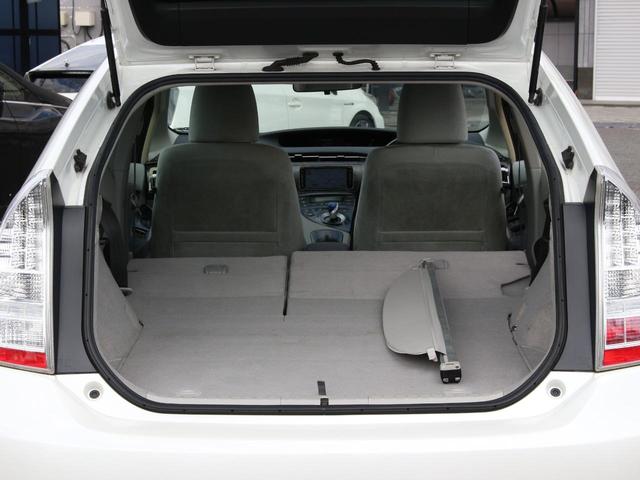 プリウス Gツーリングセレクション ワンオーナー・純正OPナビ・フルセグ・LEDヘッドライト・クルーズコントロール・バックカメラ・Bluetooth接続・スマートキー・プッシュスタート・フォグランプ・純正17インチAW・社外Fスポイラー(12枚目)