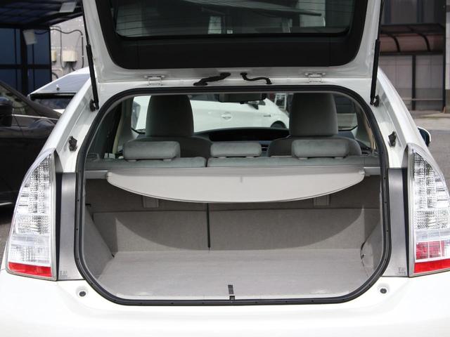 プリウス Gツーリングセレクション ワンオーナー・純正OPナビ・フルセグ・LEDヘッドライト・クルーズコントロール・バックカメラ・Bluetooth接続・スマートキー・プッシュスタート・フォグランプ・純正17インチAW・社外Fスポイラー(35枚目)