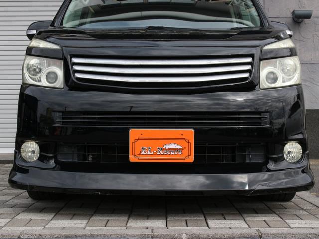 ヴォクシー Ｚ　両側パワースライドドア・ＴＥＩＮ車高調・ＬＥＤヘッドライト・メモリーナビ・フルセグ・バックカメラ・スマートキー・プッシュスタート・社外エアロ・マフラー・１８インチＡＷ・ウインカーミラー・オートエアコン（20枚目）