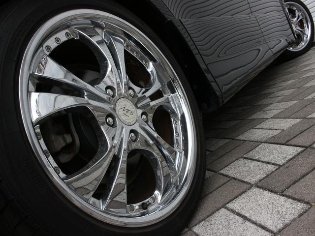 ヴォクシー Ｚ　両側パワースライドドア・ＴＥＩＮ車高調・ＬＥＤヘッドライト・メモリーナビ・フルセグ・バックカメラ・スマートキー・プッシュスタート・社外エアロ・マフラー・１８インチＡＷ・ウインカーミラー・オートエアコン（23枚目）