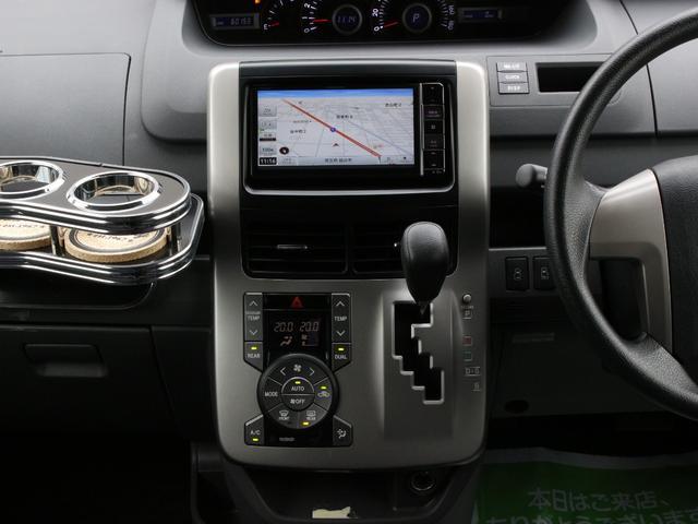 ヴォクシー Ｚ　両側パワースライドドア・ＴＥＩＮ車高調・ＬＥＤヘッドライト・メモリーナビ・フルセグ・バックカメラ・スマートキー・プッシュスタート・社外エアロ・マフラー・１８インチＡＷ・ウインカーミラー・オートエアコン（47枚目）