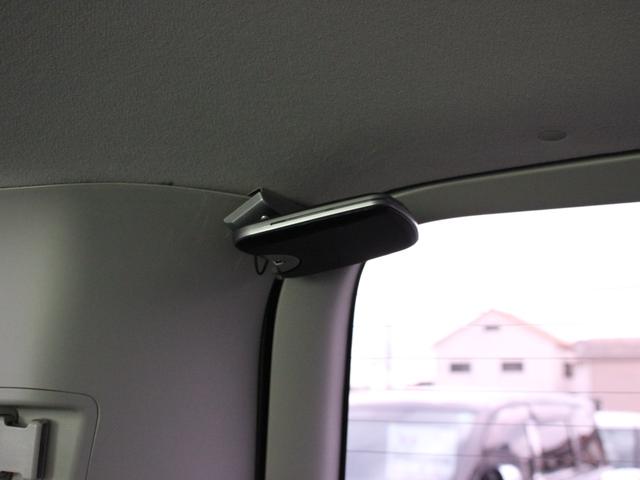 ヴォクシー Ｚ　両側パワースライドドア・ＴＥＩＮ車高調・ＬＥＤヘッドライト・メモリーナビ・フルセグ・バックカメラ・スマートキー・プッシュスタート・社外エアロ・マフラー・１８インチＡＷ・ウインカーミラー・オートエアコン（54枚目）