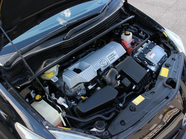 プリウス Ｓ　後期型・ＨＤＤナビ・フルセグ・バックカメラ・Ｂｌｕｅｔｏｏｔｈ接続・ＥＴＣ・ドライブレコーダー・スマートキー・プッシュスタート・ＨＩＤヘッドライト・フォグランプ・レオニス１７インチＡＷ・レーダー探知機（31枚目）