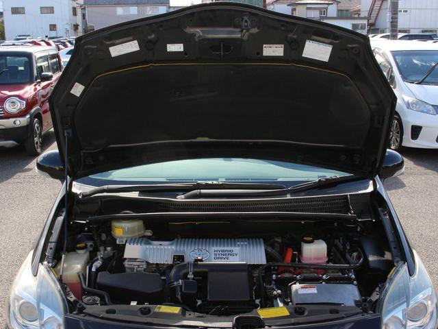 プリウス Ｓ　後期型・ＨＤＤナビ・フルセグ・バックカメラ・Ｂｌｕｅｔｏｏｔｈ接続・ＥＴＣ・ドライブレコーダー・スマートキー・プッシュスタート・ＨＩＤヘッドライト・フォグランプ・レオニス１７インチＡＷ・レーダー探知機（32枚目）