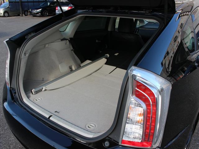 プリウス Ｓ　後期型・ＨＤＤナビ・フルセグ・バックカメラ・Ｂｌｕｅｔｏｏｔｈ接続・ＥＴＣ・ドライブレコーダー・スマートキー・プッシュスタート・ＨＩＤヘッドライト・フォグランプ・レオニス１７インチＡＷ・レーダー探知機（36枚目）