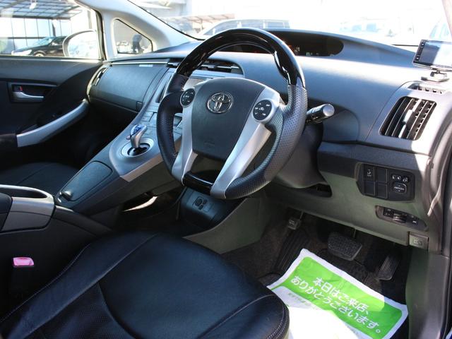 プリウス Ｓ　後期型・ＨＤＤナビ・フルセグ・バックカメラ・Ｂｌｕｅｔｏｏｔｈ接続・ＥＴＣ・ドライブレコーダー・スマートキー・プッシュスタート・ＨＩＤヘッドライト・フォグランプ・レオニス１７インチＡＷ・レーダー探知機（37枚目）