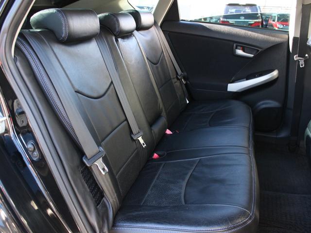 プリウス Ｓ　後期型・ＨＤＤナビ・フルセグ・バックカメラ・Ｂｌｕｅｔｏｏｔｈ接続・ＥＴＣ・ドライブレコーダー・スマートキー・プッシュスタート・ＨＩＤヘッドライト・フォグランプ・レオニス１７インチＡＷ・レーダー探知機（40枚目）