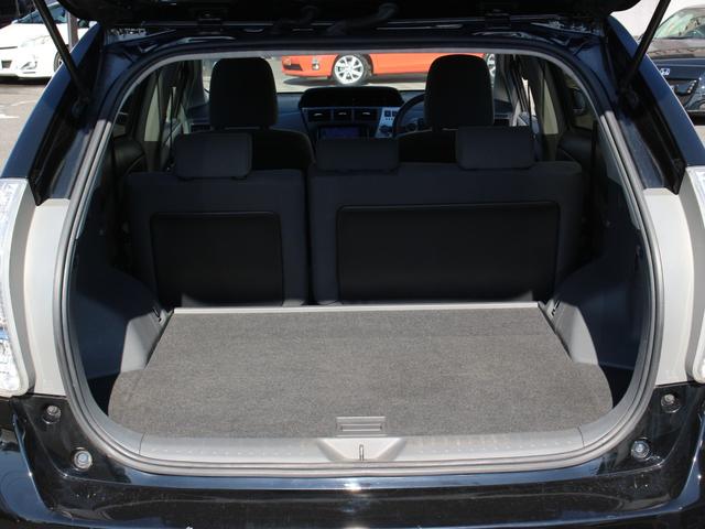 プリウスアルファ Ｓ　社外エアロ・メモリーナビ・バックカメラ・フルセグ・Ｂｌｕｅｔｏｏｔｈ接続・スマートキー・プッシュスタート・ＥＴＣ・社外１８インチＡＷ・フォグランプ・ウインカーミラー・オートエアコン・ドアバイザー（12枚目）