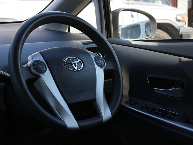 プリウスアルファ Ｓ　社外エアロ・メモリーナビ・バックカメラ・フルセグ・Ｂｌｕｅｔｏｏｔｈ接続・スマートキー・プッシュスタート・ＥＴＣ・社外１８インチＡＷ・フォグランプ・ウインカーミラー・オートエアコン・ドアバイザー（13枚目）