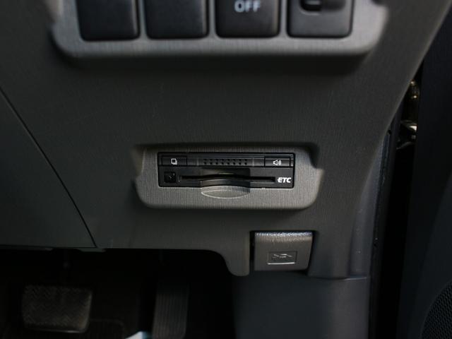 プリウスアルファ Ｓ　社外エアロ・メモリーナビ・バックカメラ・フルセグ・Ｂｌｕｅｔｏｏｔｈ接続・スマートキー・プッシュスタート・ＥＴＣ・社外１８インチＡＷ・フォグランプ・ウインカーミラー・オートエアコン・ドアバイザー（16枚目）