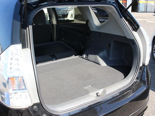 プリウスアルファ Ｓ　社外エアロ・メモリーナビ・バックカメラ・フルセグ・Ｂｌｕｅｔｏｏｔｈ接続・スマートキー・プッシュスタート・ＥＴＣ・社外１８インチＡＷ・フォグランプ・ウインカーミラー・オートエアコン・ドアバイザー（35枚目）