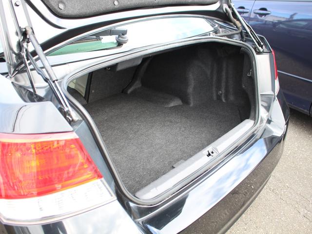 レガシィB4 2.5GTアイサイト 暖電動本革シート・HDDナビ・バックカメラ・フルセグ・Bluetooth接続・ETC・アダプティブクルーズコントロール・スマートキー・プッシュスタート・HIDヘッドライト・純正17AW・パドルシフト(36枚目)