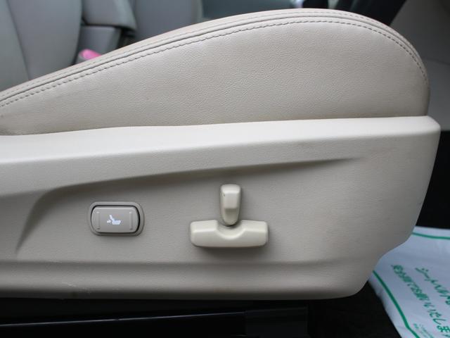 レガシィB4 2.5GTアイサイト 暖電動本革シート・HDDナビ・バックカメラ・フルセグ・Bluetooth接続・ETC・アダプティブクルーズコントロール・スマートキー・プッシュスタート・HIDヘッドライト・純正17AW・パドルシフト(42枚目)