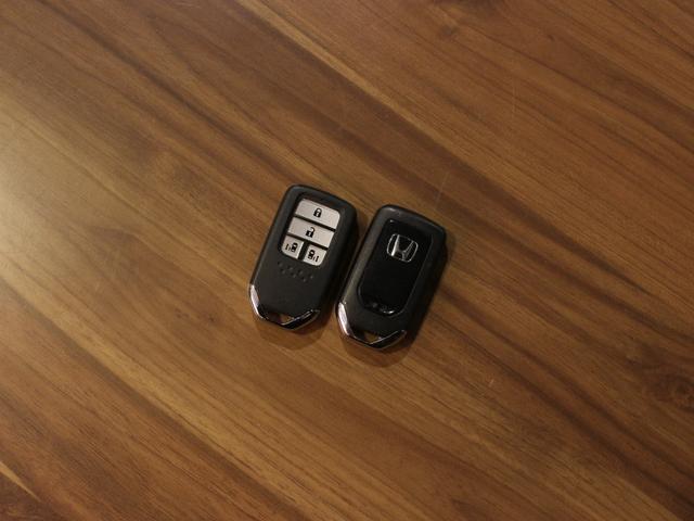 オデッセイ アブソルート 両側電動スライドドア・純正ナビ・フルセグ・バックカメラ・Bluetooth接続・クルーズコントロール・ETC・ハーフレザーシート・スマートキー・プッシュスタート・LEDヘッドライト・ドライブレコーダー(28枚目)