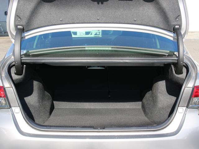 マークＸ ２５０Ｇ　Ｓパッケージリラックスセレクション　Ｇ’ｓバンパー・ＲＡＹＳ１９ｉｎＡＷ・純正ナビ・ＥＴＣ・フルセグ・サイド＆バックカメラ・パドルシフト・電動シート・スマートキー・プッシュスタート・ＨＩＤヘッドライト・フォグランプ・ローダウン・Ａ／ＡＣ（12枚目）