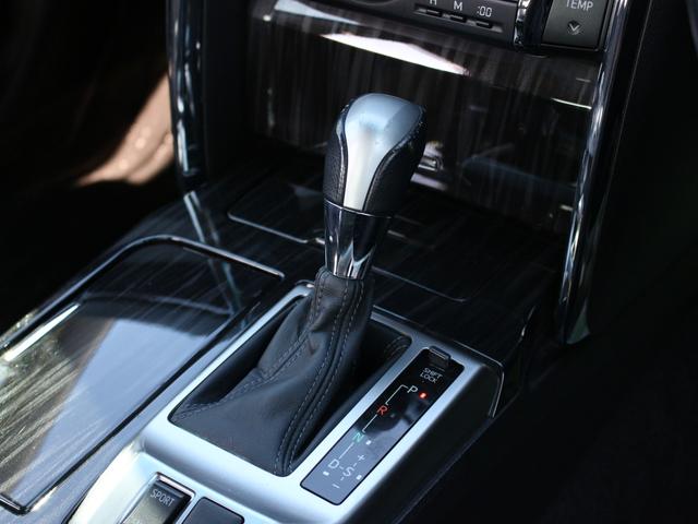 マークＸ ２５０Ｇ　Ｓパッケージリラックスセレクション　Ｇ’ｓバンパー・ＲＡＹＳ１９ｉｎＡＷ・純正ナビ・ＥＴＣ・フルセグ・サイド＆バックカメラ・パドルシフト・電動シート・スマートキー・プッシュスタート・ＨＩＤヘッドライト・フォグランプ・ローダウン・Ａ／ＡＣ（45枚目）