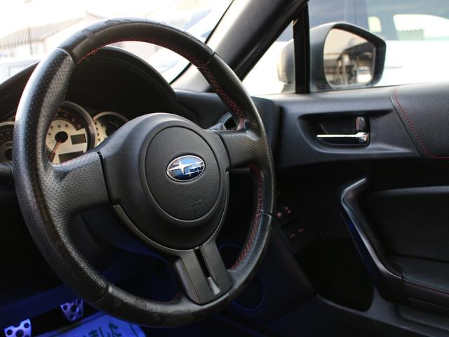 ＢＲＺ Ｓ　６速ＭＴ・ＯＰナビ・フルセグ・バックカメラ・Ｂｌｕｅｔｏｏｔｈ接続・ＥＴＣ・スマートキー・プッシュスタート・ＨＩＤヘッドライト・フォグランプ・リアスポイラー・純正１７インチＡＷ・ウインカーミラー（14枚目）