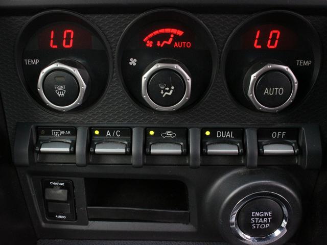 ＢＲＺ Ｓ　６速ＭＴ・ＯＰナビ・フルセグ・バックカメラ・Ｂｌｕｅｔｏｏｔｈ接続・ＥＴＣ・スマートキー・プッシュスタート・ＨＩＤヘッドライト・フォグランプ・リアスポイラー・純正１７インチＡＷ・ウインカーミラー（16枚目）