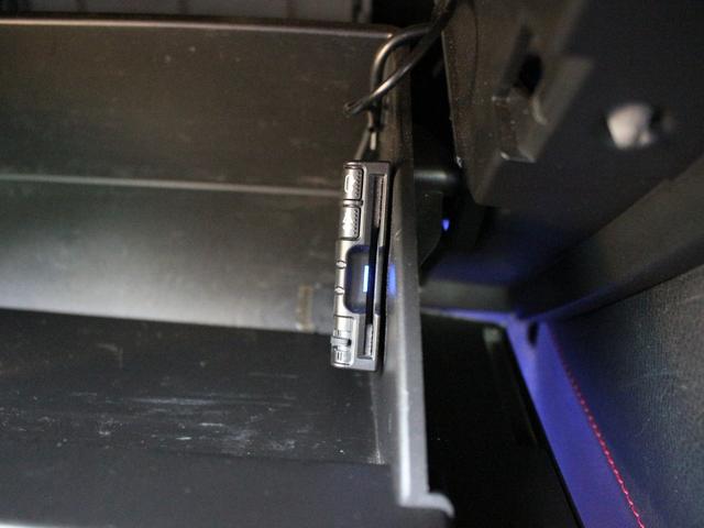 ＢＲＺ Ｓ　６速ＭＴ・ＯＰナビ・フルセグ・バックカメラ・Ｂｌｕｅｔｏｏｔｈ接続・ＥＴＣ・スマートキー・プッシュスタート・ＨＩＤヘッドライト・フォグランプ・リアスポイラー・純正１７インチＡＷ・ウインカーミラー（18枚目）