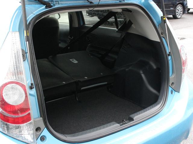 アクア S 純正OPナビ・バックカメラ・スマートキー・フルセグ・Bluetooth接続・ETC・プッシュスタート・ブリヂストン15インチAW・ウインカーミラー・オートエアコン・ドアバイザー(33枚目)