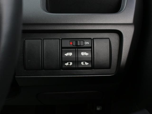 ステップワゴン スパーダS Z HDDナビパッケージ 両側パワースライドドア・バックカメラ・純正ナビ・ETC・スマートキー・HIDヘッドライト・フォグランプ・コーナーセンサー・純正16インチAW・ウインカーミラー・オートエアコン・ドアバイザー(4枚目)