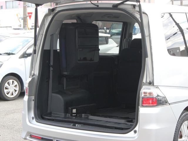 ステップワゴン スパーダS Z HDDナビパッケージ 両側パワースライドドア・バックカメラ・純正ナビ・ETC・スマートキー・HIDヘッドライト・フォグランプ・コーナーセンサー・純正16インチAW・ウインカーミラー・オートエアコン・ドアバイザー(33枚目)