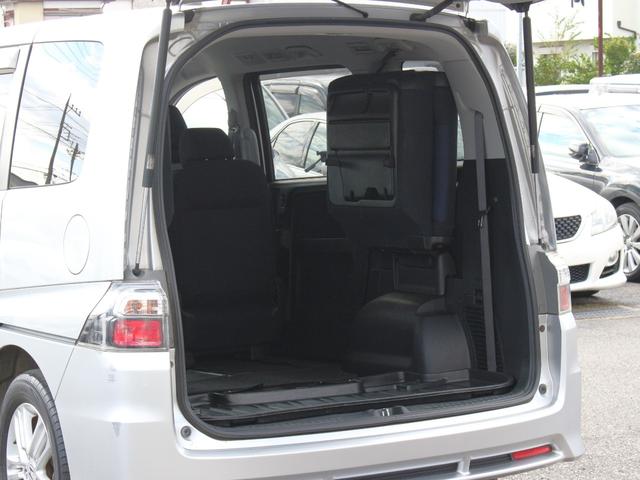 ステップワゴン スパーダS Z HDDナビパッケージ 両側パワースライドドア・バックカメラ・純正ナビ・ETC・スマートキー・HIDヘッドライト・フォグランプ・コーナーセンサー・純正16インチAW・ウインカーミラー・オートエアコン・ドアバイザー(35枚目)