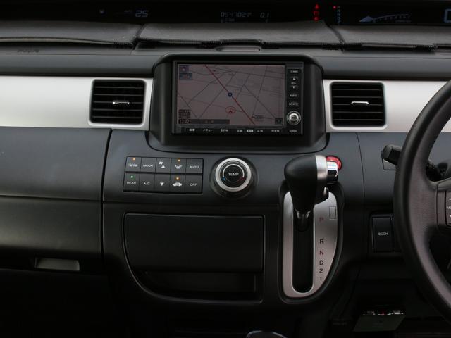 ステップワゴン スパーダS Z HDDナビパッケージ 両側パワースライドドア・バックカメラ・純正ナビ・ETC・スマートキー・HIDヘッドライト・フォグランプ・コーナーセンサー・純正16インチAW・ウインカーミラー・オートエアコン・ドアバイザー(41枚目)