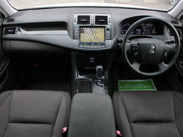 クラウン 2.5アスリート アニバーサリーエディション 特別仕様車・純正ナビ・フルセグ・Bluetooth接続・バックカメラ・ETC・クルーズコントロール・スマートキー・プッシュスタート・HIDヘッドライト・フォグランプ・TEIN車高調・社外17inAW(4枚目)