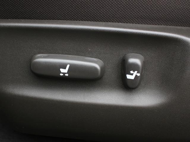 クラウン 2.5アスリート アニバーサリーエディション 特別仕様車・純正ナビ・フルセグ・Bluetooth接続・バックカメラ・ETC・クルーズコントロール・スマートキー・プッシュスタート・HIDヘッドライト・フォグランプ・TEIN車高調・社外17inAW(11枚目)