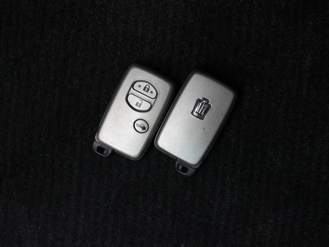 クラウン 2.5アスリート アニバーサリーエディション 特別仕様車・純正ナビ・フルセグ・Bluetooth接続・バックカメラ・ETC・クルーズコントロール・スマートキー・プッシュスタート・HIDヘッドライト・フォグランプ・TEIN車高調・社外17inAW(24枚目)